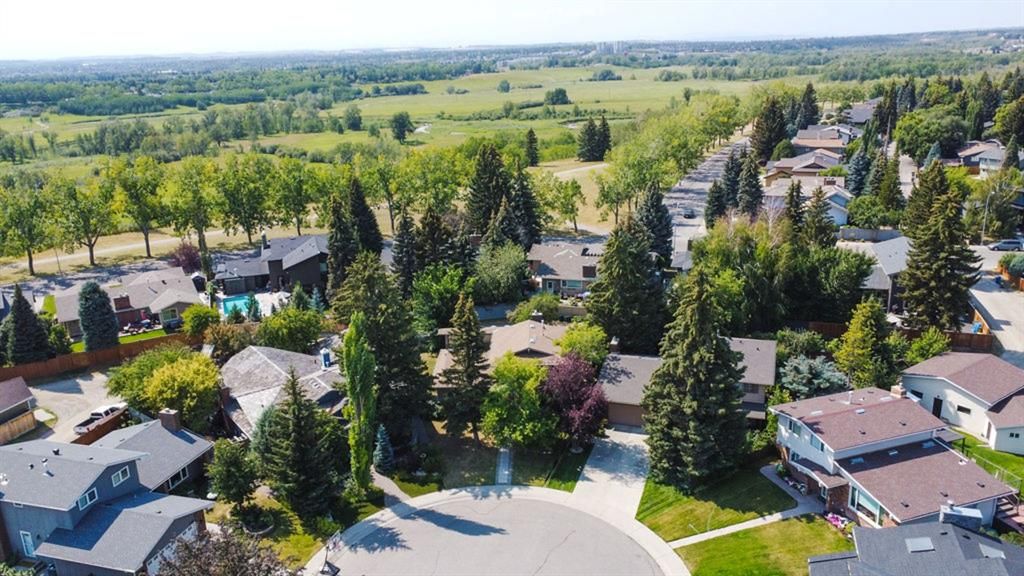 New property listed in Parkland, Calgary